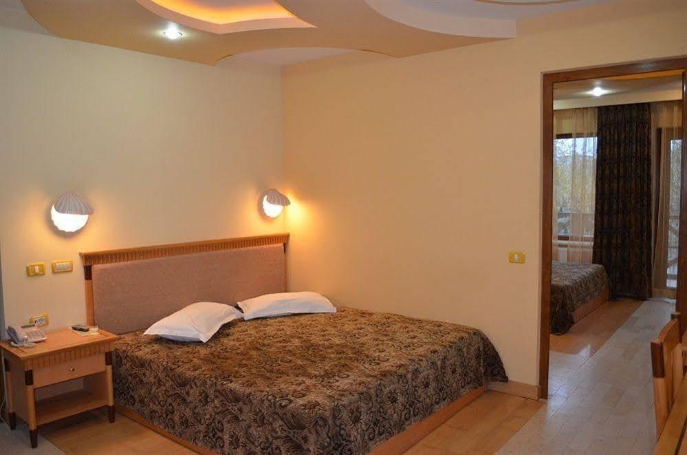 La Scoica Land 3* Navodari